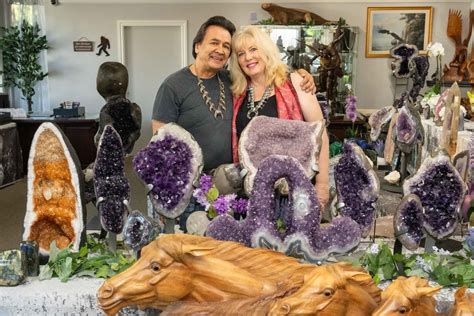 Crystal's Galleries .